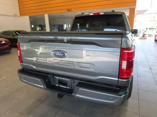Ford F-150 2023 4x4 XLT 4p SuperCrew 6.5 ft. SB