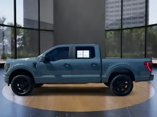 Ford F-150 2023 4x4 XL 4dr SuperCrew 5.5 ft. SB