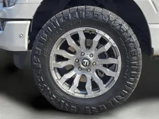 Ford F-150 2023 4x4 Platinum 4 puertas SuperCrew 6.5 pies SB