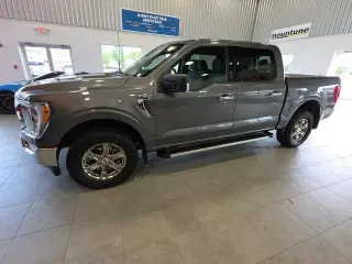 Ford F-150 2022 4x4 XLT 4p SuperCrew 5.5 ft. CB