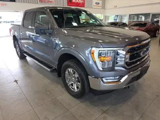 Ford F-150 2022 4x4 XLT 4p SuperCrew 5.5 ft. CB