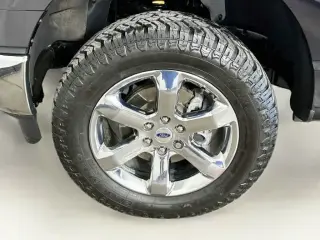 Ford F-150 2023 4x4 Platinum 4 puertas SuperCrew con caja de carga de 5,5 pies, carrocería corta