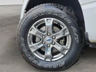 Ford F-150 2023 4x4 XLT 4p SuperCrew 5.5 ft. CB