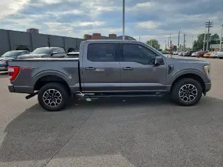 Ford F-150 2022 4x4 Lariat 4dr SuperCrew 5.5 ft. SB