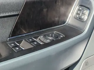 Ford F-150 2023 4x4 Lariat 4dr SuperCrew 5.5 ft. CB