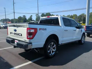 Ford F-150 2023 4x4 Lariat 4dr SuperCrew 5.5 ft. CB