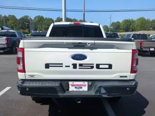 Ford F-150 2023 4x4 Lariat 4dr SuperCrew 5.5 ft. CB