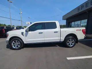 Ford F-150 2023 4x4 Lariat 4dr SuperCrew 5.5 ft. CB