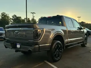 Ford F-150 2022 4x4 XLT 4p SuperCrew 5.5 ft. CB