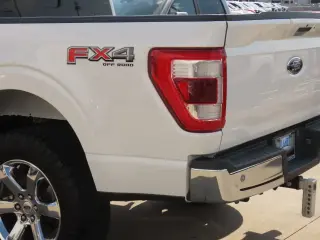 Ford F-150 2021 4x4 Lariat 4dr SuperCrew 5.5 ft. SB