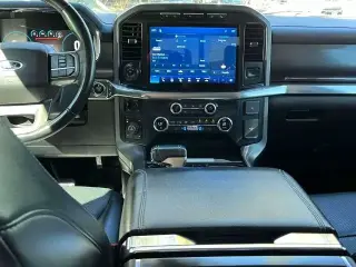 Ford F-150 2021 4x4 Lariat 4dr SuperCrew 5.5 ft. SB