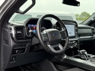 Ford F-150 2023 4x4 XLT 4p SuperCrew 6.5 ft. SB en Español