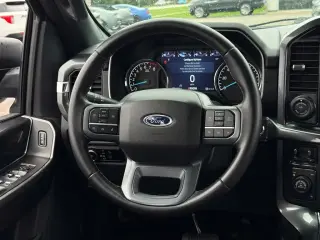 Ford F-150 2023 4x4 XLT 4p SuperCrew 6.5 ft. SB en Español