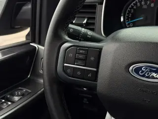 Ford F-150 2023 4x4 XLT 4p SuperCrew 6.5 ft. SB en Español