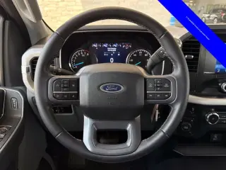 Ford F-150 2023 4x4 XLT 4 puertas SuperCrew 6.5 pies de caja de carga