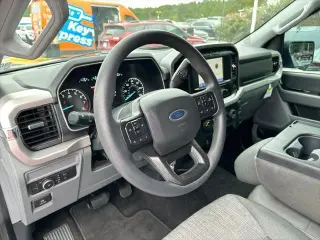 Ford F-150 2022 4x4 XL 4dr SuperCrew 5.5 ft. SB
