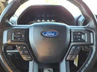Ford F-150 2020 4x4 XLT 4p SuperCrew 6.5 ft. SB
