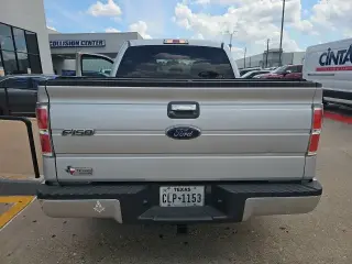 Ford F-150 2013 4x2 King Ranch 4 doors SuperCrew Styleside 5.5 ft de cama lateral