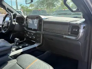 Ford F-150 2022 4x2 Platinum 4dr SuperCrew 5.5 ft. SB
