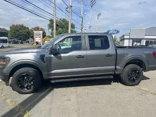 Ford F-150 2024 4x4 STX 4p SuperCrew 5.5 ft. CA