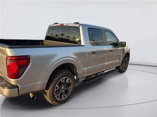 Ford F-150 2024 4x2 STX 4dr SuperCrew con cabina de 5.5 pies de largo SB