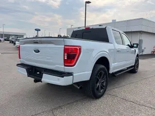 Ford F-150 2021 4x4 XLT 4dr SuperCrew con 5.5 pies de largo, SuperCarga.