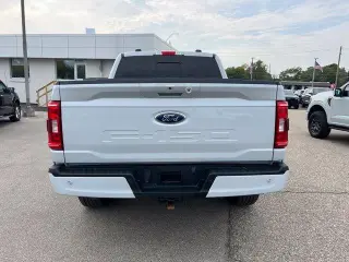 Ford F-150 2021 4x4 XLT 4dr SuperCrew con 5.5 pies de largo, SuperCarga.