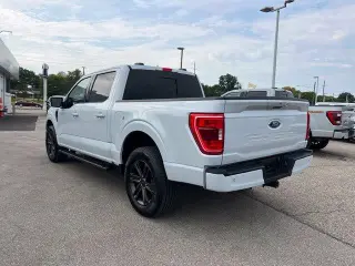 Ford F-150 2021 4x4 XLT 4dr SuperCrew con 5.5 pies de largo, SuperCarga.