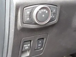 Ford F-150 2019 4x4 XLT 4p SuperCrew 5.5 ft. CB