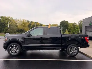 Ford F-150 2023 4x4 XL 4dr SuperCrew 5.5 ft. CB