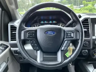 Ford F-150 2017 4x4 XLT 4dr SuperCrew 5.5 ft. SB