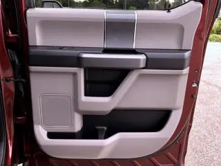 Ford F-150 2017 4x4 XLT 4dr SuperCrew 5.5 ft. SB