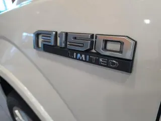 Ford F-150 2018 4x4 Limited 4dr SuperCrew 5.5 ft. SB