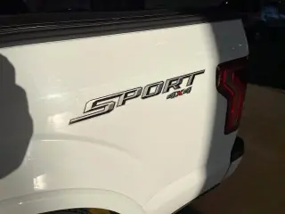 Ford F-150 2017 4x4 XLT 4dr SuperCrew 5.5 ft. SB en Español
