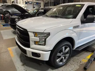 Ford F-150 2017 4x4 XLT 4dr SuperCrew 5.5 ft. SB en Español