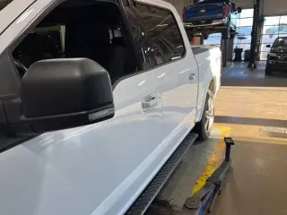 Ford F-150 2017 4x4 XLT 4dr SuperCrew 5.5 ft. SB en Español