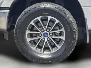Ford F-150 2015 4x4 XLT 4dr SuperCrew 5.5 ft. SB