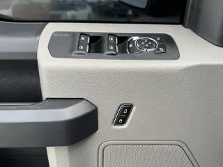 Ford F-150 2019 4x4 XL 4dr SuperCrew 5.5 ft. SB