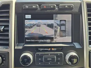 Ford F-150 2020 4x4 Lariat 4 puertas SuperCrew 5.5 pies de riel trasero