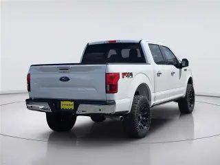 Ford F-150 2020 4x4 Lariat 4 puertas SuperCrew 5.5 pies de riel trasero