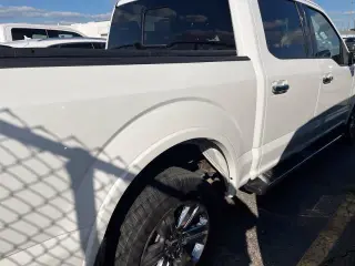 Ford F-150 2020 4x4 Lariat 4p SuperCrew 5.5 ft. SB