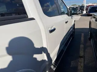 Ford F-150 2020 4x4 Lariat 4p SuperCrew 5.5 ft. SB