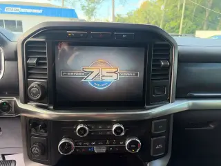 Ford F-150 2023 4x2 Lariat 4 puertas SuperCrew caja de 5,5 pies