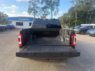 Ford F-150 2023 4x2 Lariat 4 puertas SuperCrew caja de 5,5 pies
