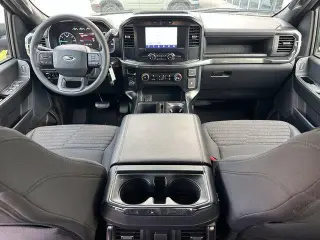 Ford F-150 2023 4x2 XL 4p SuperCrew 5.5 ft. SB