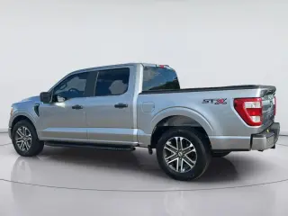 Ford F-150 2022 4x2 XL 4dr SuperCrew 5.5 ft. SB