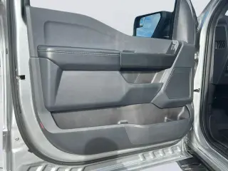 Ford F-150 2022 4x2 XL 4dr SuperCrew 5.5 ft. SB