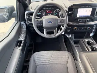 Ford F-150 2023 4x2 XL 4dr SuperCrew 5.5 ft. SB