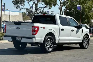 Ford F-150 2023 4x2 XL 4dr SuperCrew 5.5 ft. SB