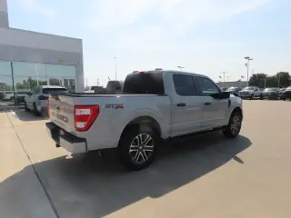 Ford F-150 2023 4x2 XL 4dr SuperCrew 5.5 ft. SB